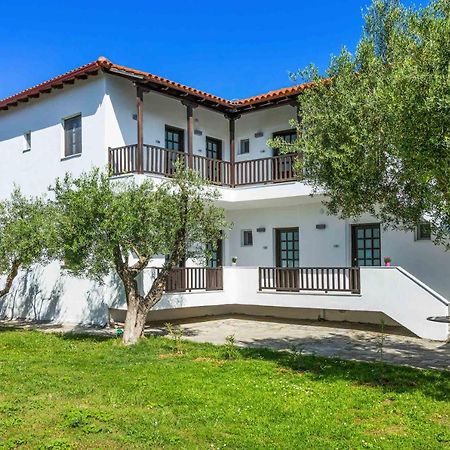 Eleon Suites Afytos Exteriör bild