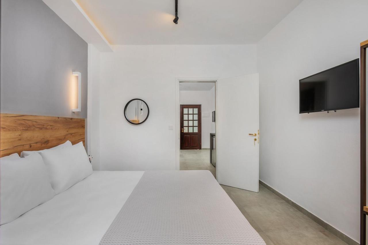 Eleon Suites Afytos Exteriör bild