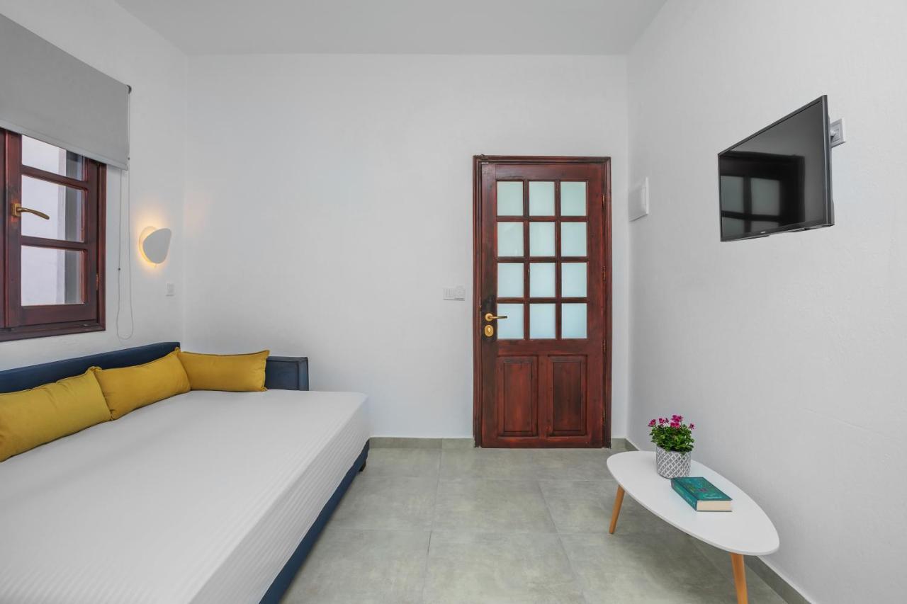 Eleon Suites Afytos Exteriör bild